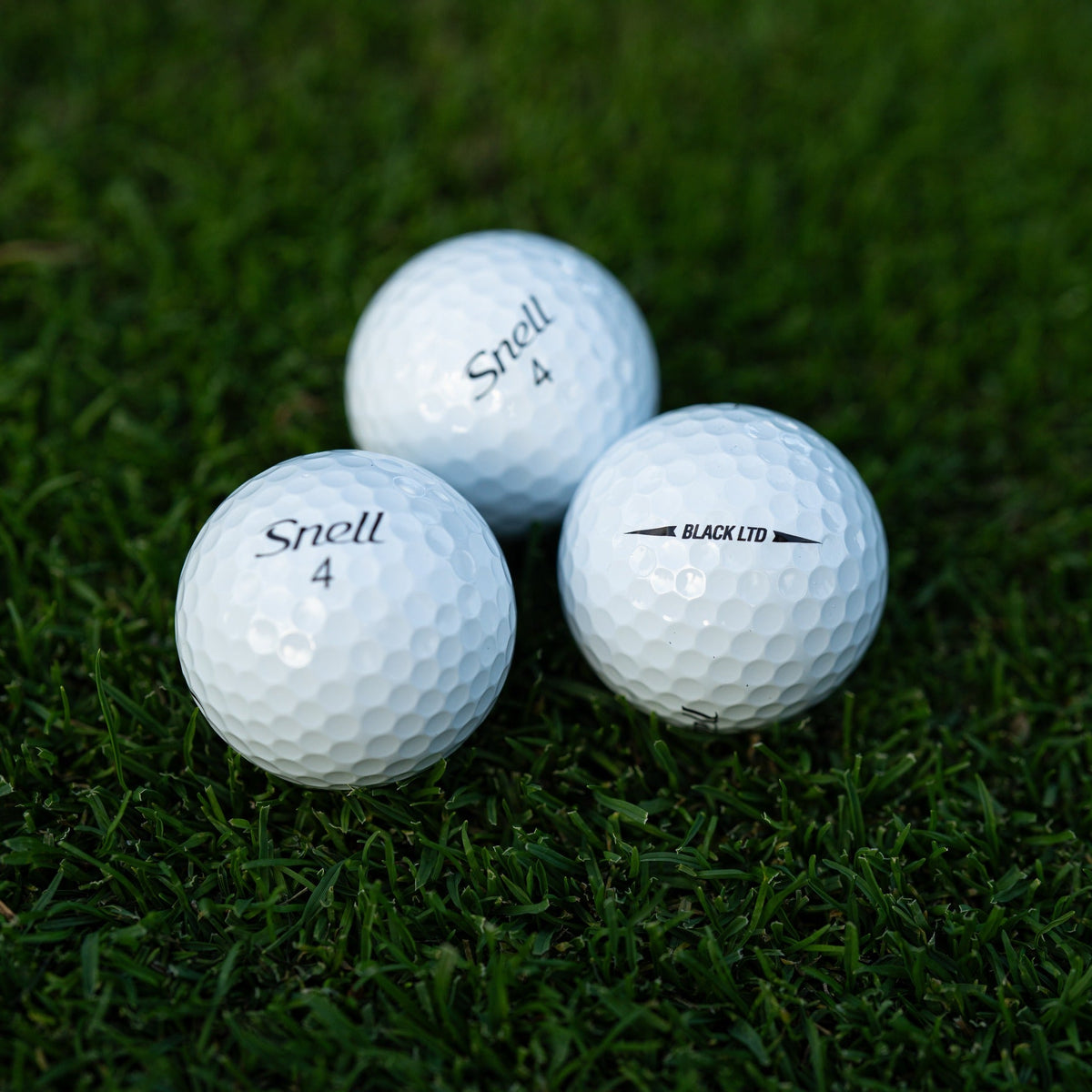 SNELL MTB BLACK LTD GOLF BALL