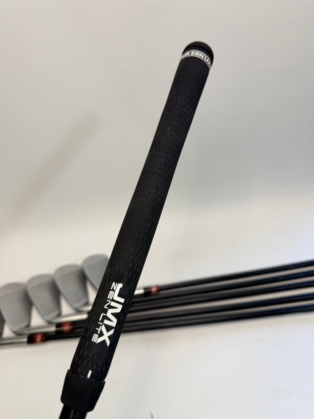TaylorMade P770 Iron Set 5-PW RH Fujikura AXIOM 105 X VeloCore Graphite