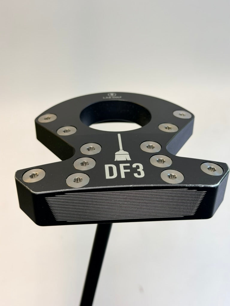 L.A.B. Golf DF3 Broomstick Putter