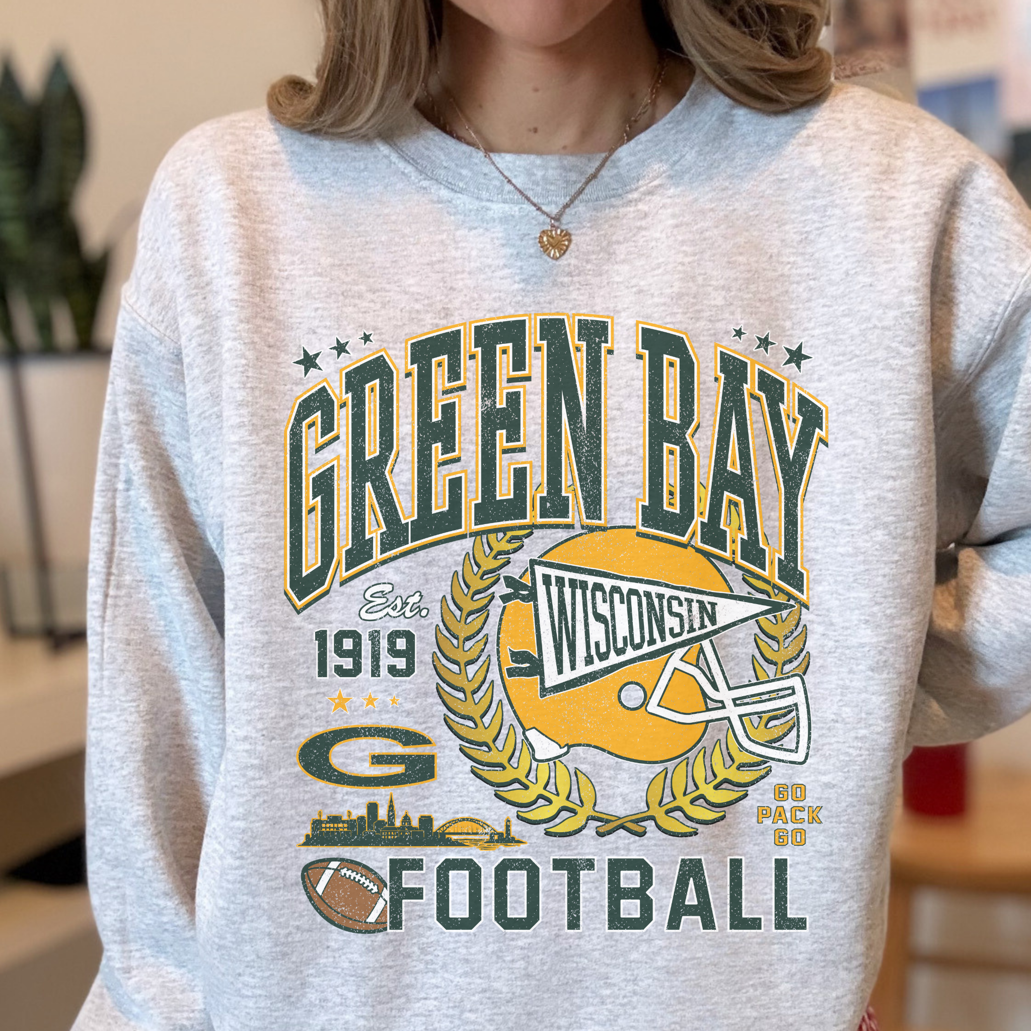 Green Bay Football Vintage Wisconsin Crewneck Sweatshirt – Classic Game Day Pullover