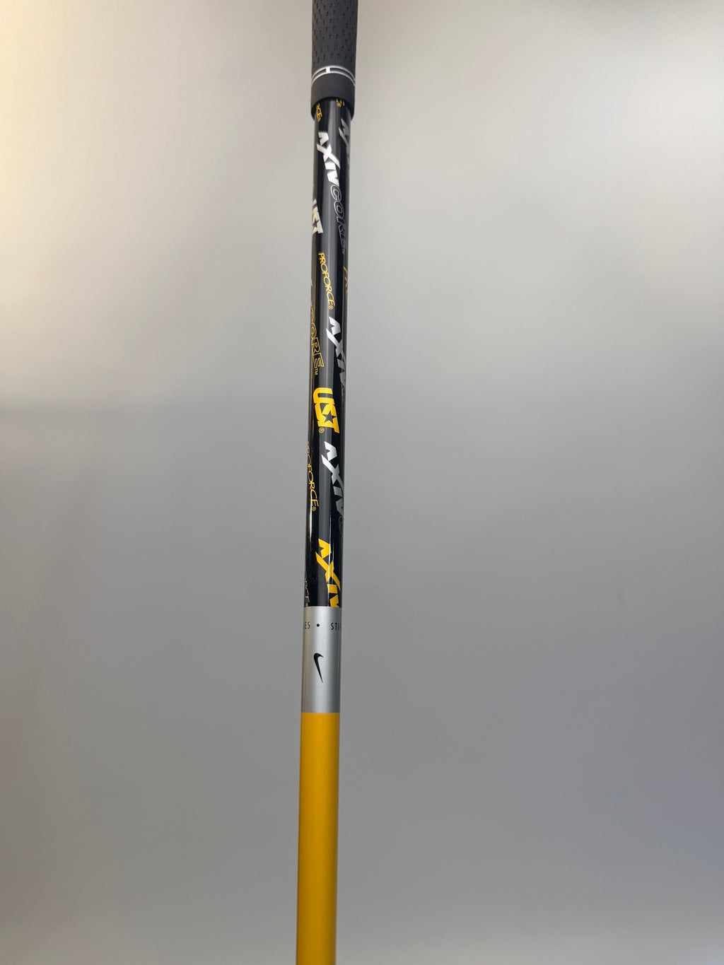 Nike SQ DYMO2 STR8-FIT Driver 9.5° RH UST AXIVCore Stiff w/ Headcover