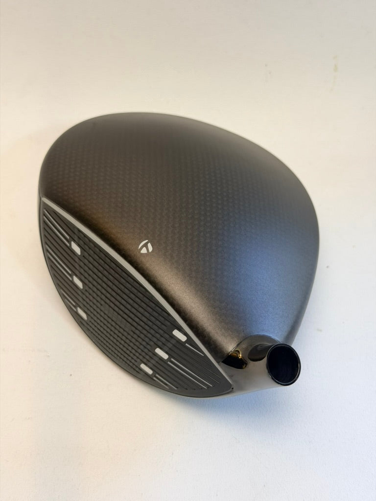 TaylorMade Qi4D Max 9° RH Driver Head Only Used No Headcover